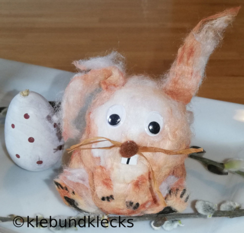 Hase aus Watte und Styroporei