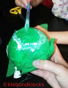 Heißluftballon aus Pappmache