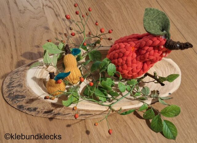 Birnen aus Wolle oder Strickschläuchen