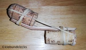 gebogene Holzstäbchen