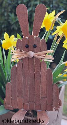 Hase aus Eis-Stäbchen