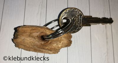 Schlüsselanhänger aus Treibholz