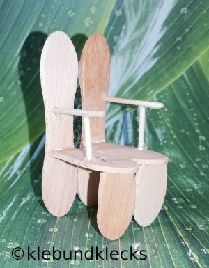 Sessel aus Holzstäbchen