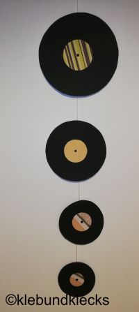 gebastelte Schallplatten aus Papier