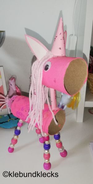 Einhorn aus Klorollen