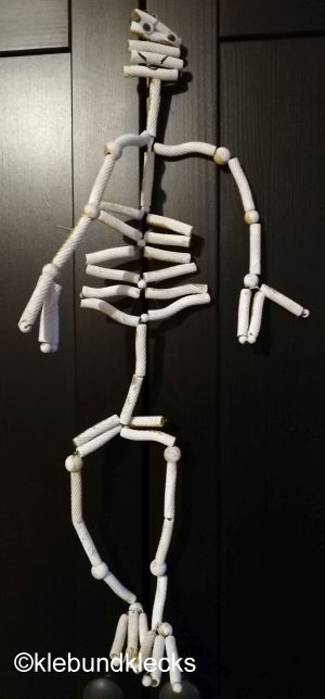 Skelett aus Nudeln