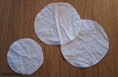 Kreise aus Baumwollstoff ausschneiden