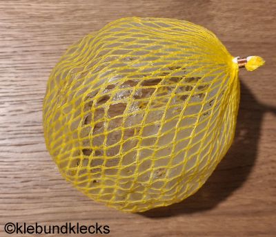 Luftballon vom Netz lösen