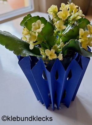 Vasen aus Papier