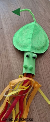 Drache aus Klorolle und Pappteller