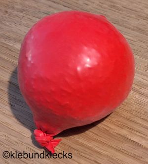 Luftballon verknoten