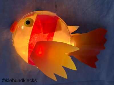 Leucht-Fische aus Acrylkugeln