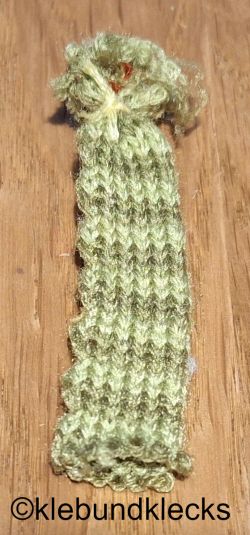 Strickschlauch in Stücke schneiden