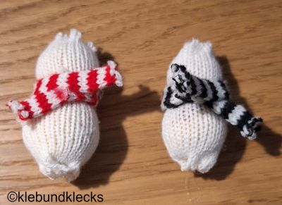 Strickschlauch-Schals anbringen