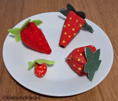 gebastelte Erdbeeren