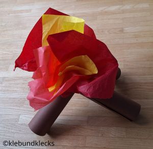 Lagerfeuer aus Servietten